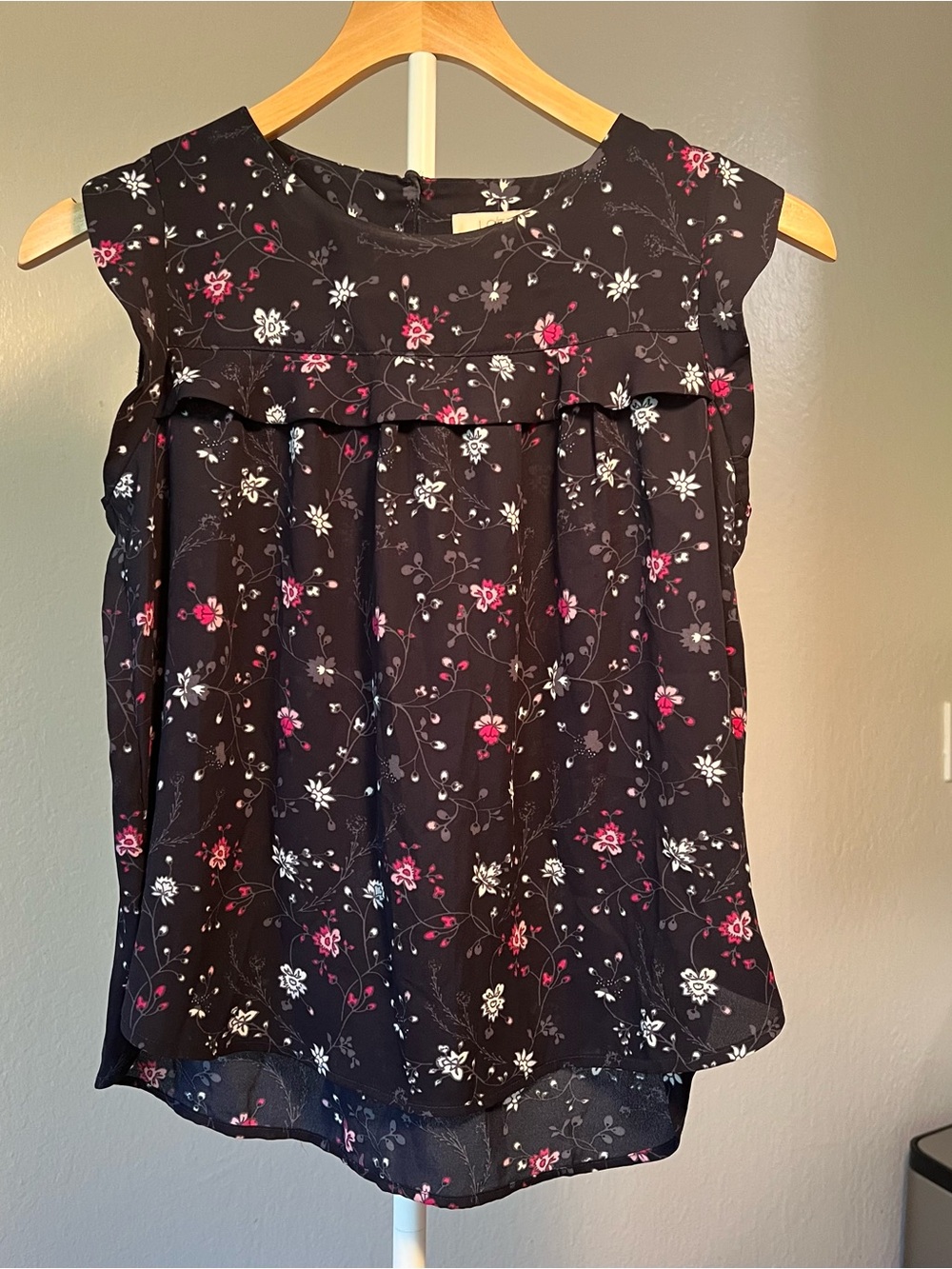 LOFT Floral Sleeveless Camisole with Pink & White Flowers